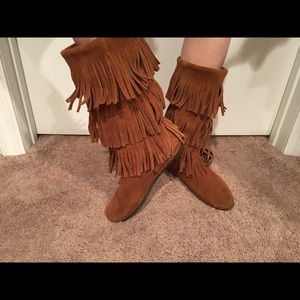Minnetonka Fringe boot